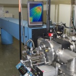 Fluorescence spectrometer and chamber