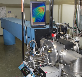 Fluorescence spectrometer and chamber